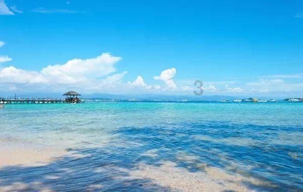 春运首日，乘警与旅客深情合唱《如愿》，现场氛围直接拉满